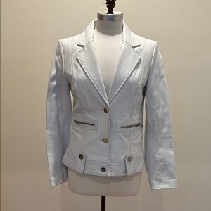 Kenzie White Lesther Blazer with Button Detail
